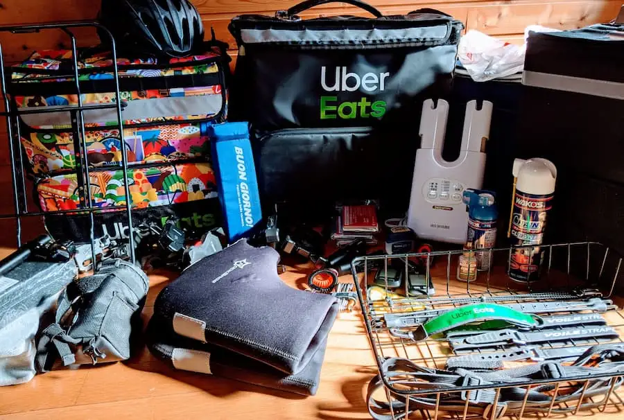 【初心者必見】快適に運ぼう！Uber Eats（ウーバーイーツ）配達に役立つアイテム